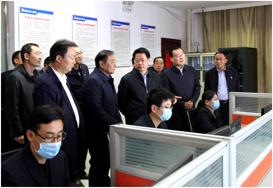 安徽省副省長(zhǎng)、市委書(shū)記楊光榮來(lái)到集團(tuán)公司調(diào)研安全生產(chǎn)工作